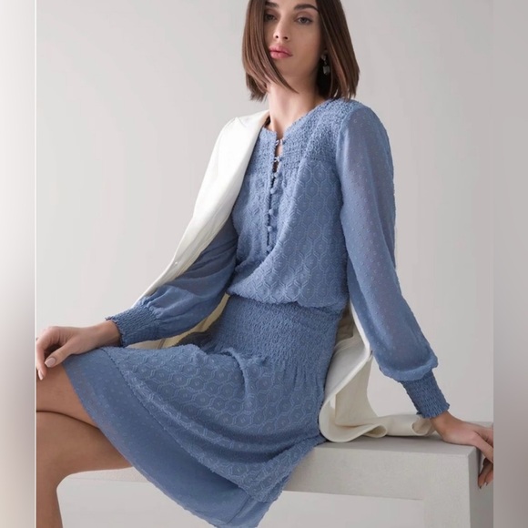 NWOT White House Black Market Blouson
Dress Size Medium - Picture 5 of 7